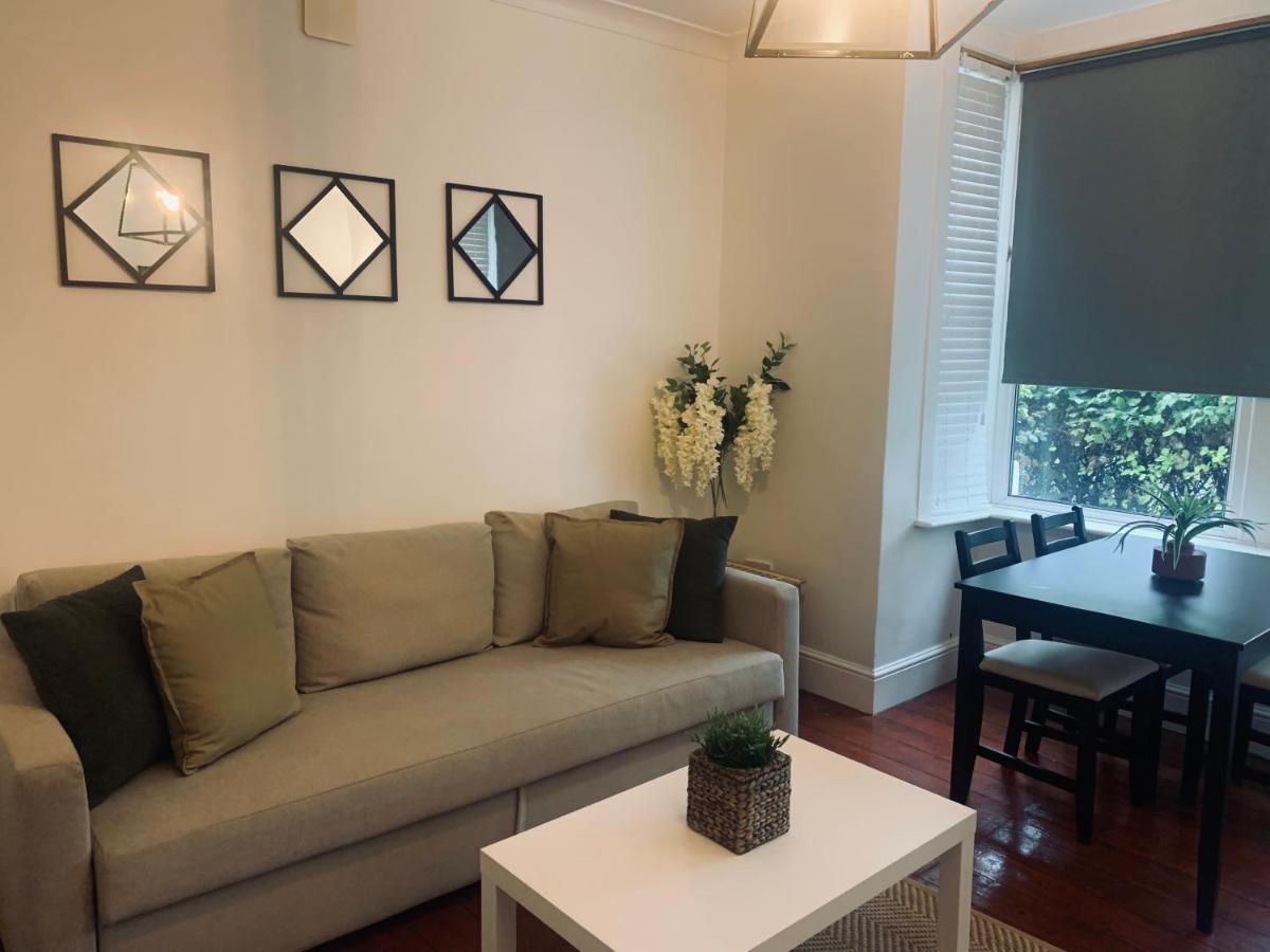 Unique 2 Bedroom Apartment In London/ Excel / Olympic City Close To Central Line Tube Station With Gated Parking Space Εξωτερικό φωτογραφία