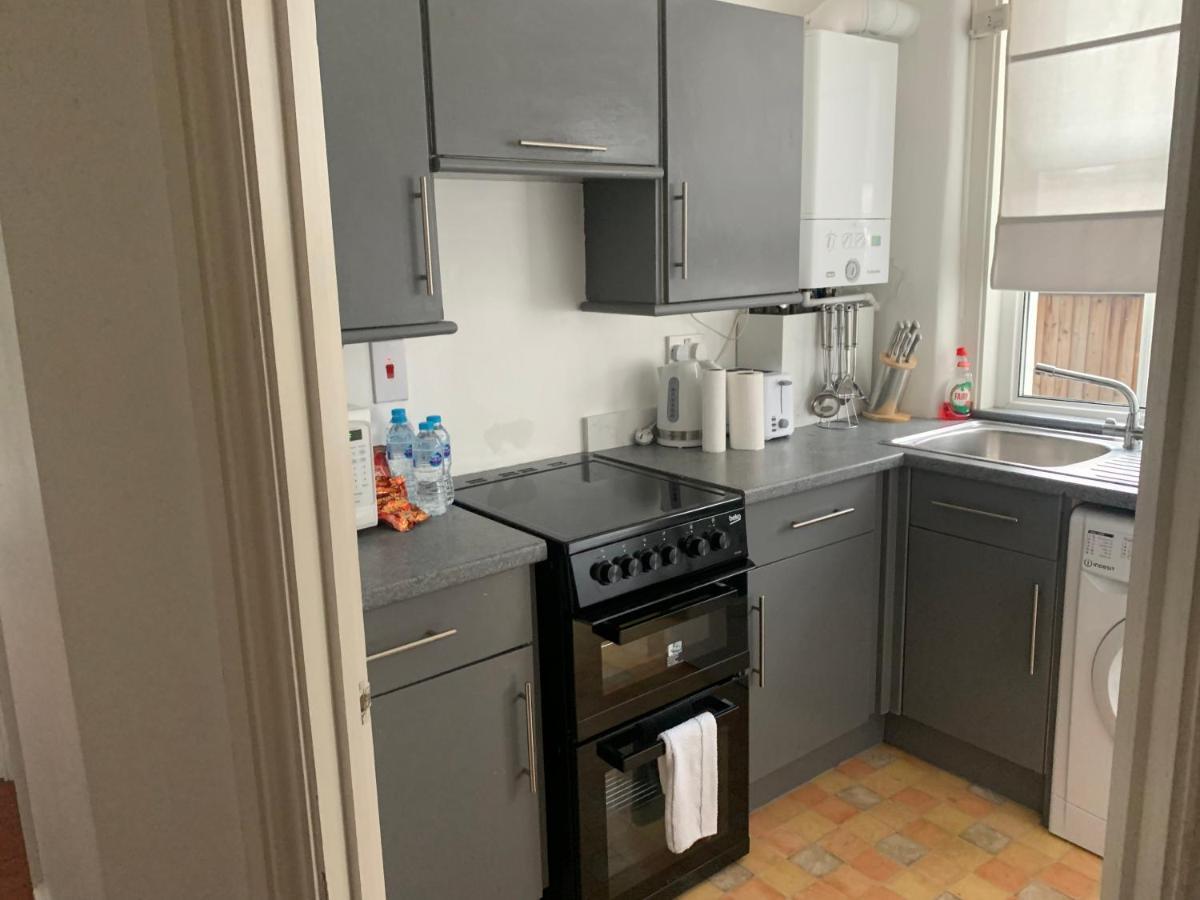 Unique 2 Bedroom Apartment In London/ Excel / Olympic City Close To Central Line Tube Station With Gated Parking Space Εξωτερικό φωτογραφία